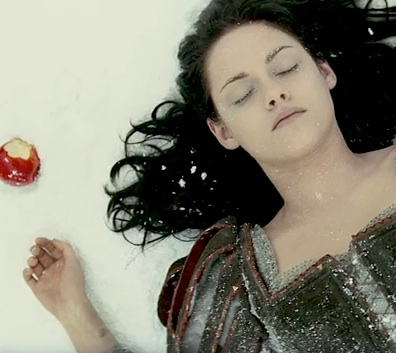 Illustration for article titled It's Snow White's moment. What's she going to do with it?